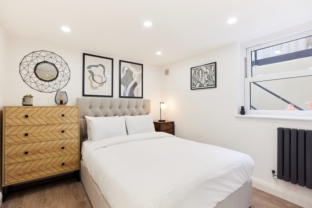 Southwark Park Road, SE16 3RP