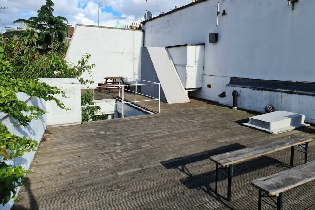 Queen's Gate Mews, SW7 5QN