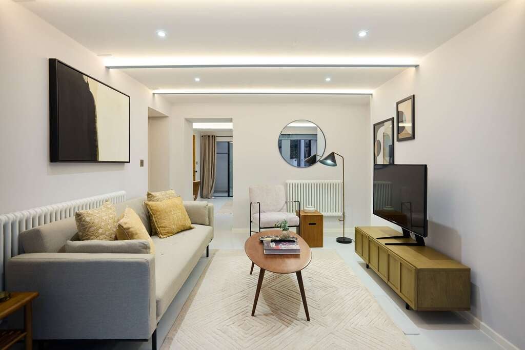 Ladbroke Grove, W10 5NE