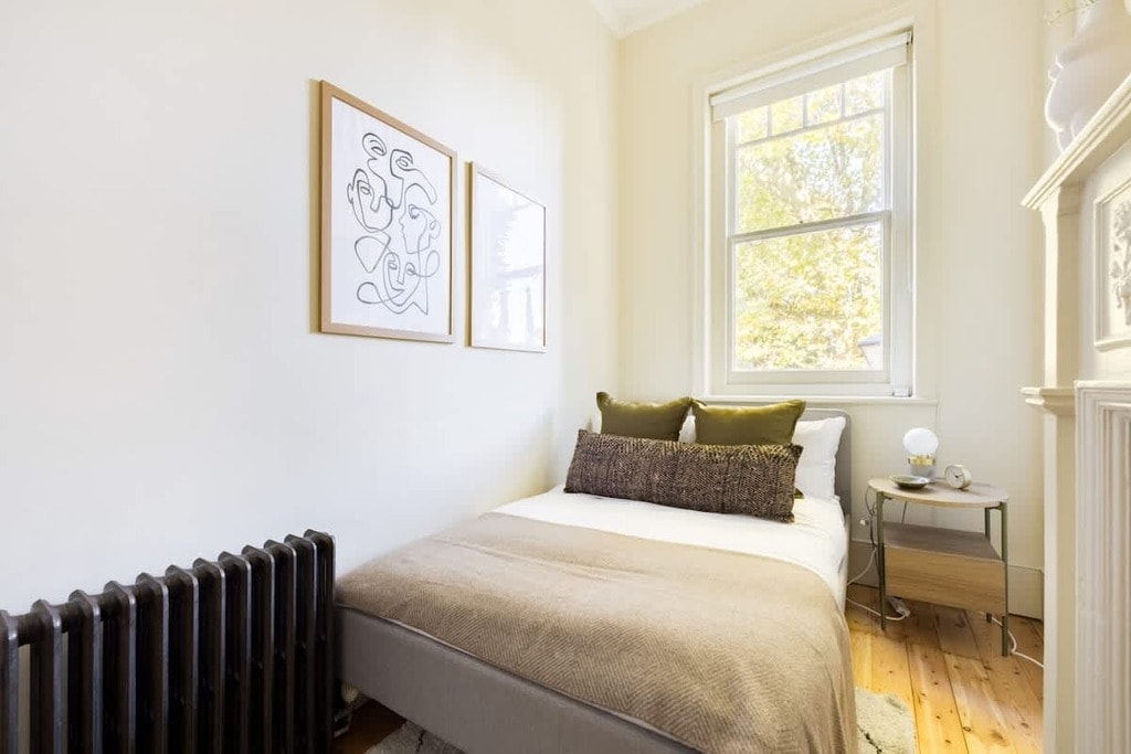 Abinger Road, W4 1EU