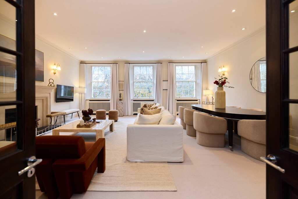 Hyde Park Square, W2 2JR