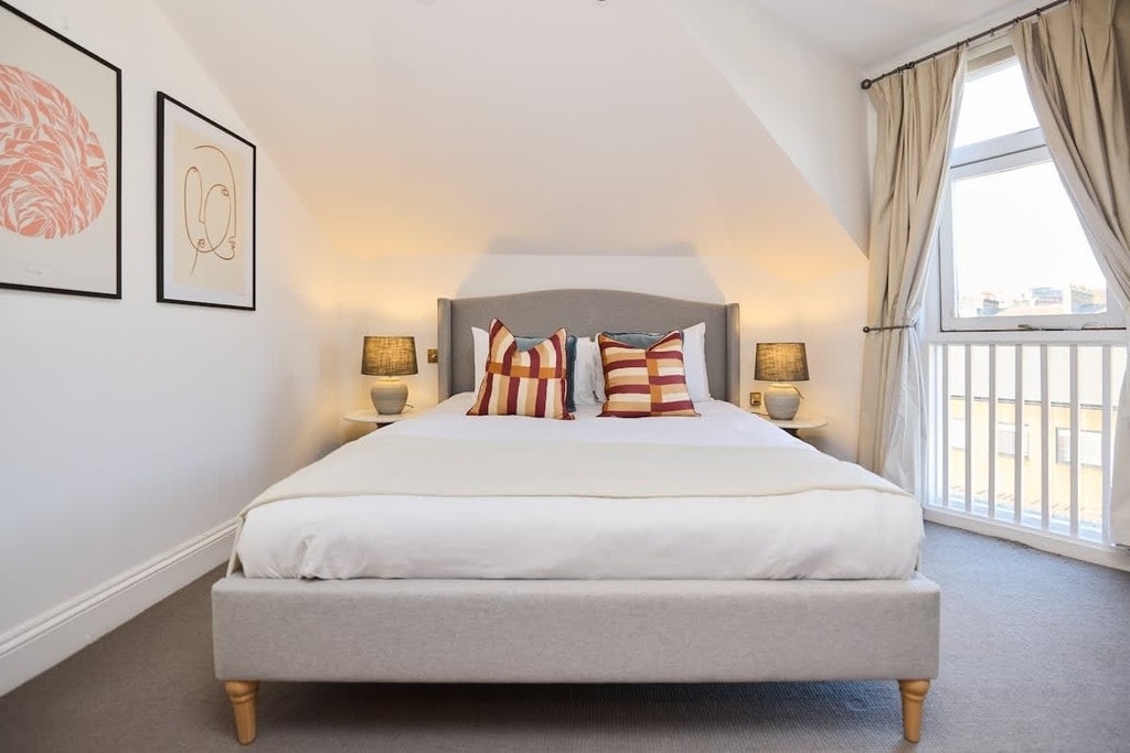 Rudall Crescent, NW3 1RS