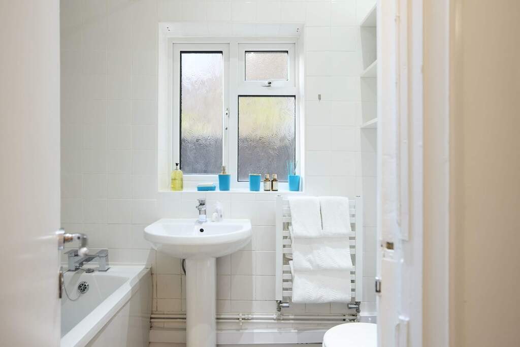 Colless Road, N15 4NR