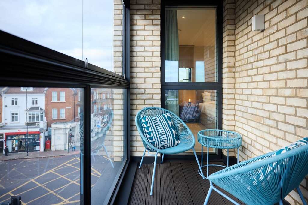 Patcham Terrace, SW8 4EX