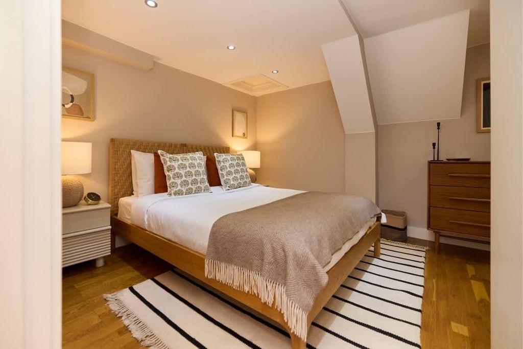 Mildenhall Road, E5 0RU