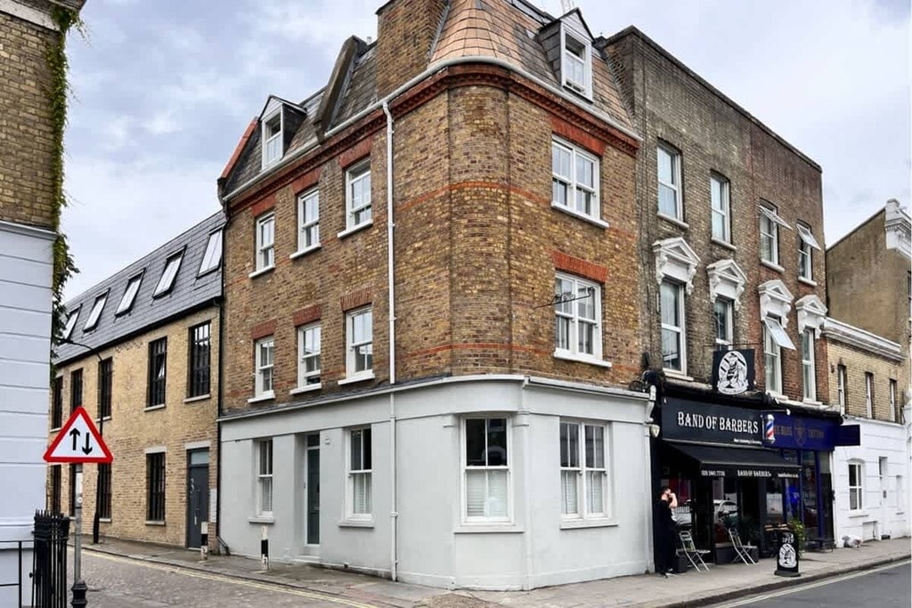 Felgate Mews (ex £300pcm for bills), W6 0LY