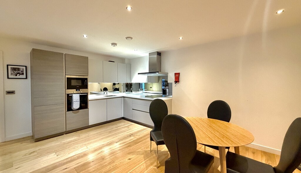 Glenthorne Road, W6 0DJ