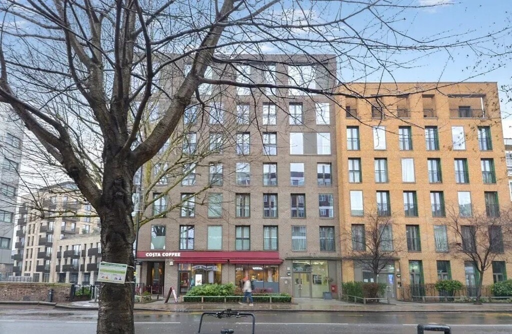 Camden Road, NW1 9LR