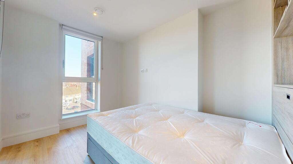 Beverley Way, SW20 0FX