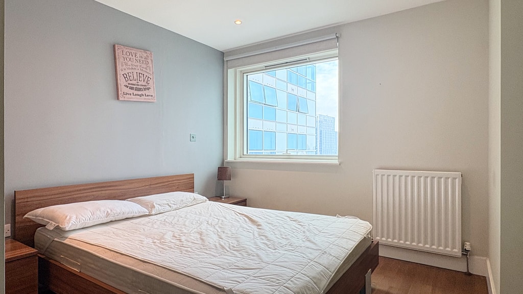 Whitechapel High Street, E1 7AQ