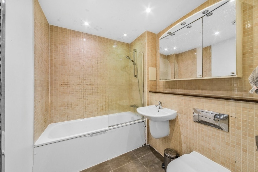 Crowder Street, E1 0EZ