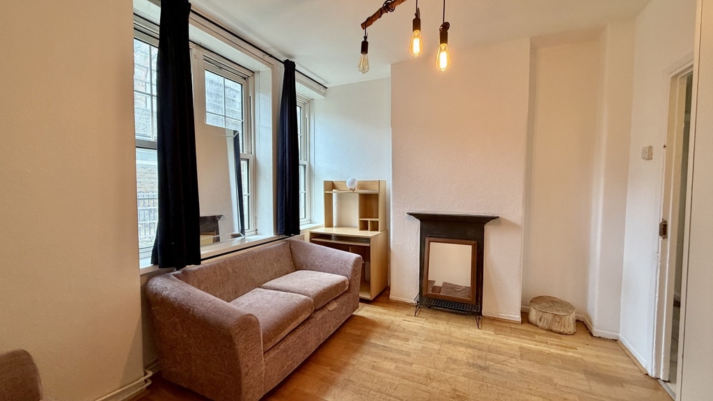 Thames Street, SE10 9DJ