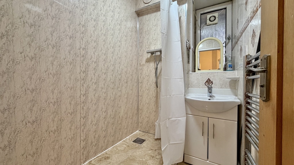 Thames Street, SE10 9DJ