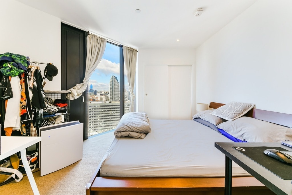 Walworth Road, SE1 6EH