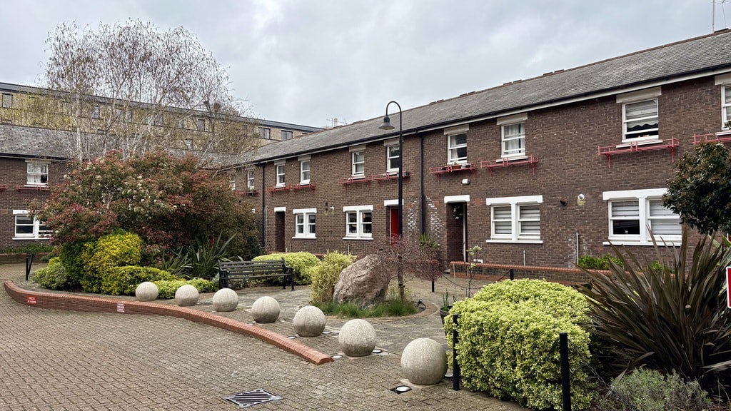 Westferry Road, E14 3AH