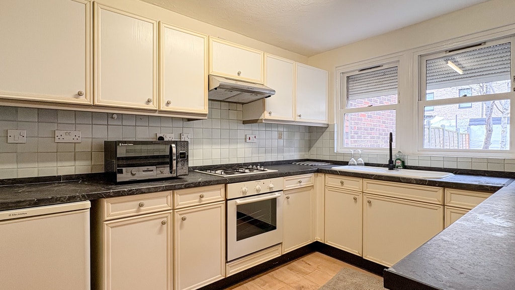 Westferry Road, E14 3AH