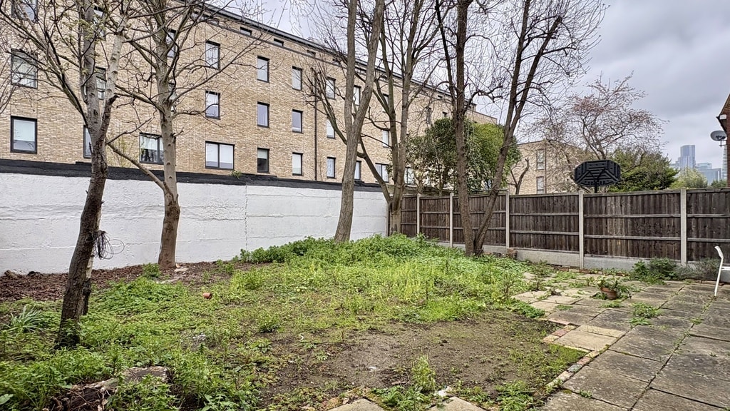 Westferry Road, E14 3AH