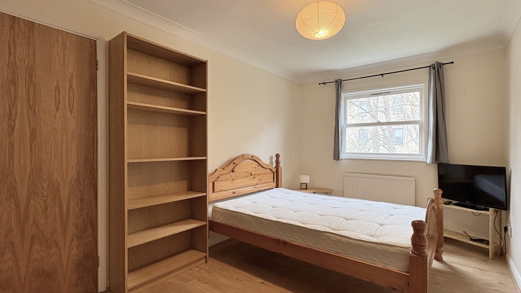 Westferry Road, E14 3AH