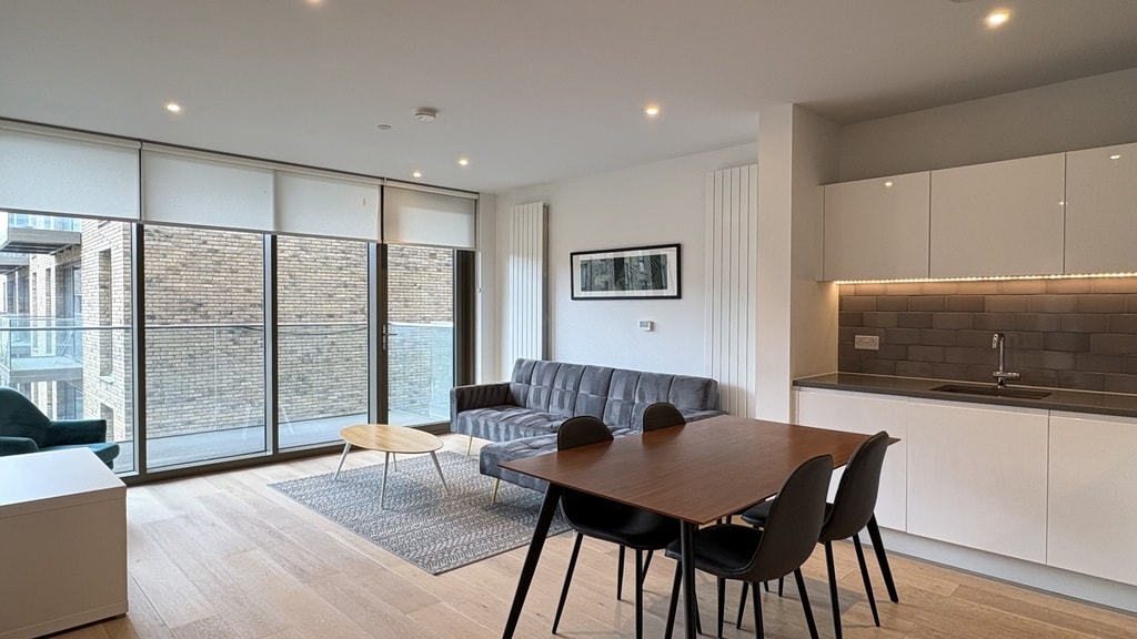 Schooner Road, E16 2PT