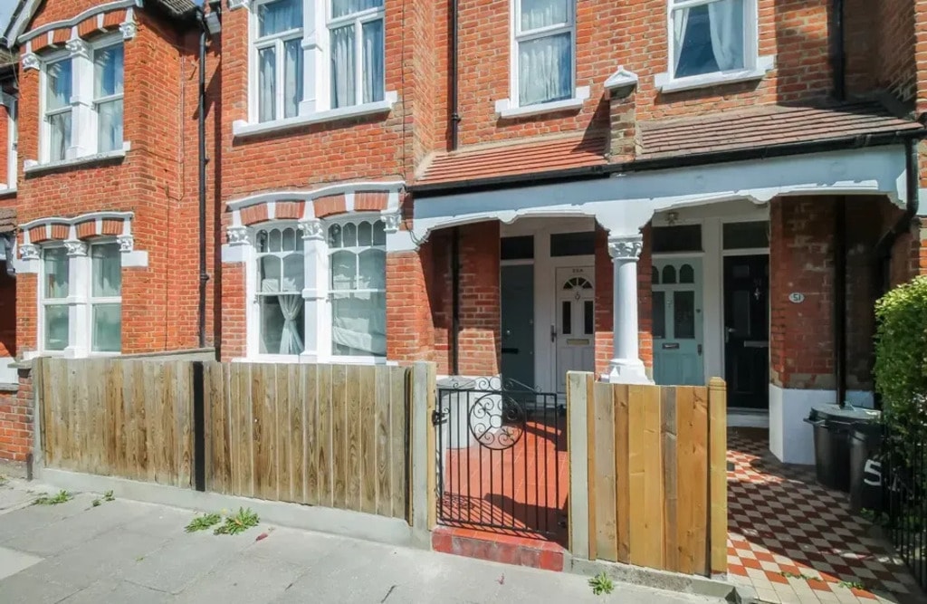 Ormiston Grove, W12 0JP