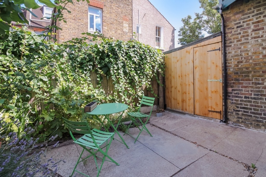 Ormiston Grove, W12 0JP