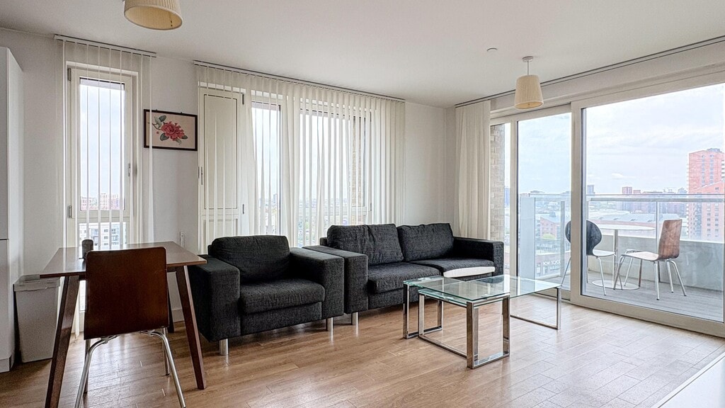 Jefferson Plaza, E3 3QB