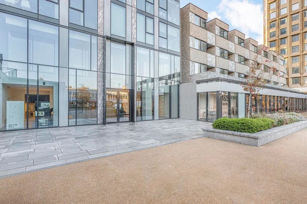 Highgate Hill, N19 5FG