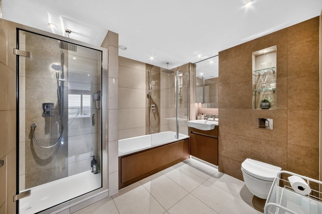 Duke of Wellington Avenue, SE18 6NQ