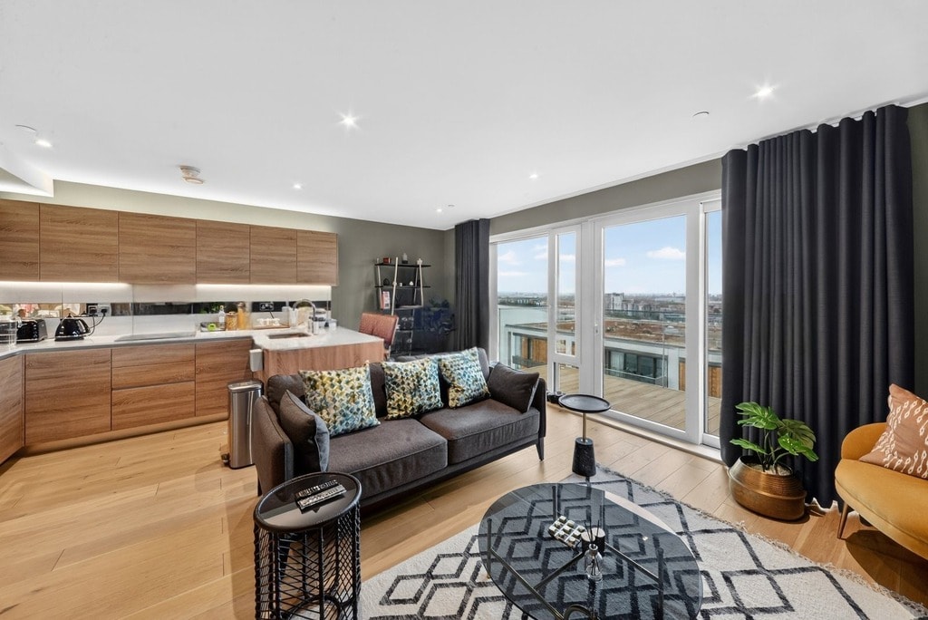 Duke of Wellington Avenue, SE18 6NQ