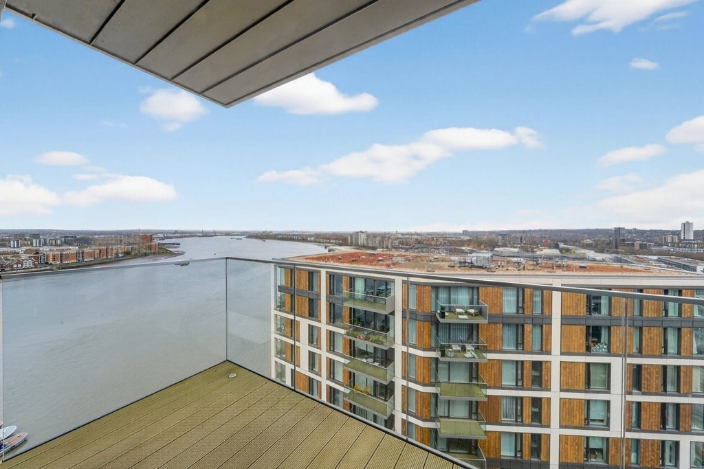 Duke of Wellington Avenue, SE18 6NQ