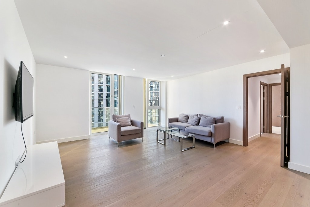 Vaughan Way, E1W 2AG