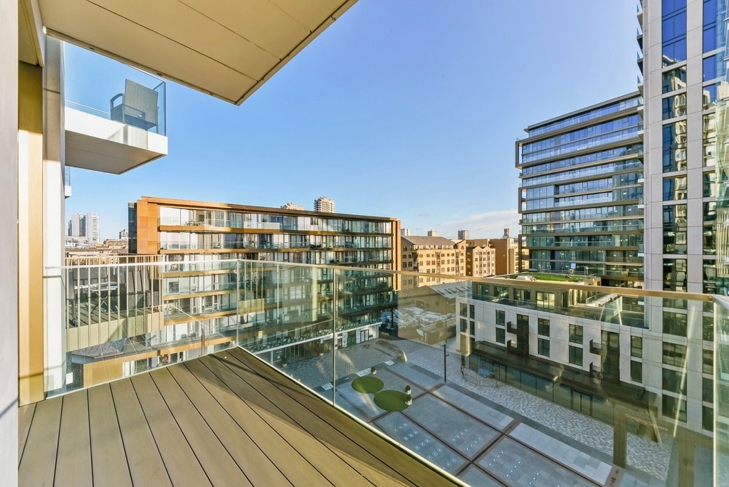 Vaughan Way, E1W 2AG