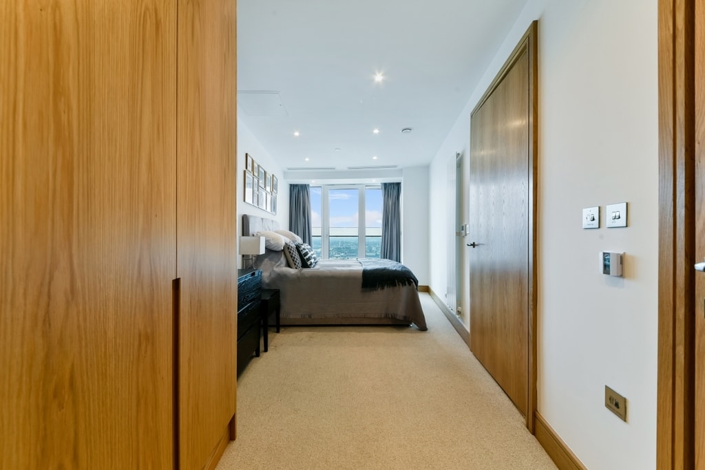 Crossharbour Plaza, E14 9UE