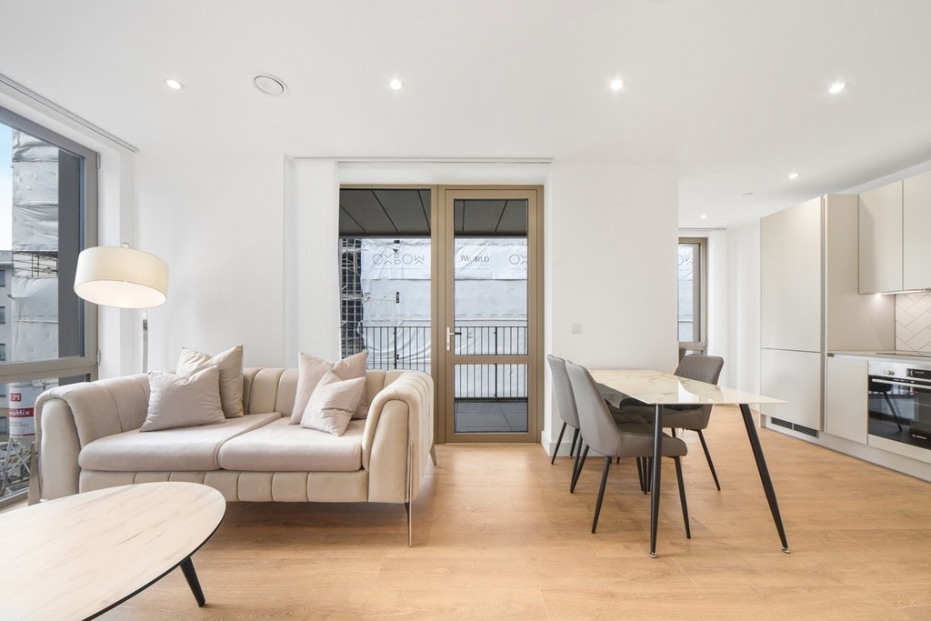 New Village Avenue, E14 0TB