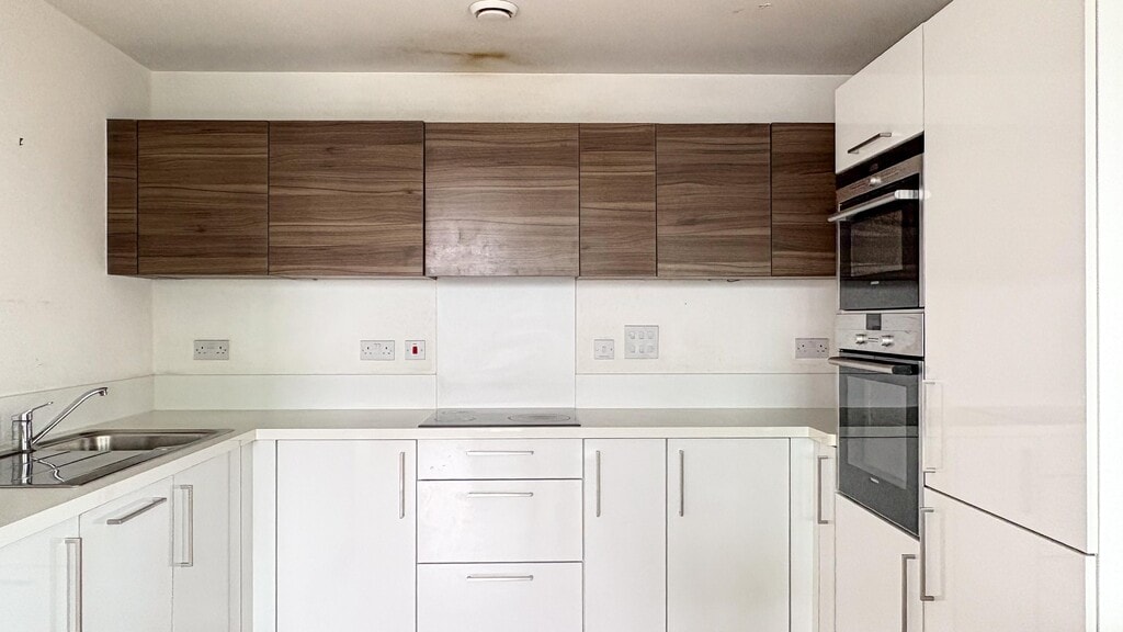 Jefferson Plaza, E3 3QB