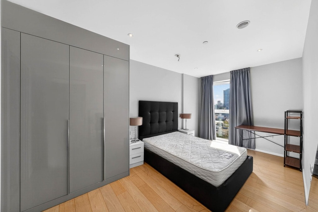 Glasshouse Gardens, E20 1HR