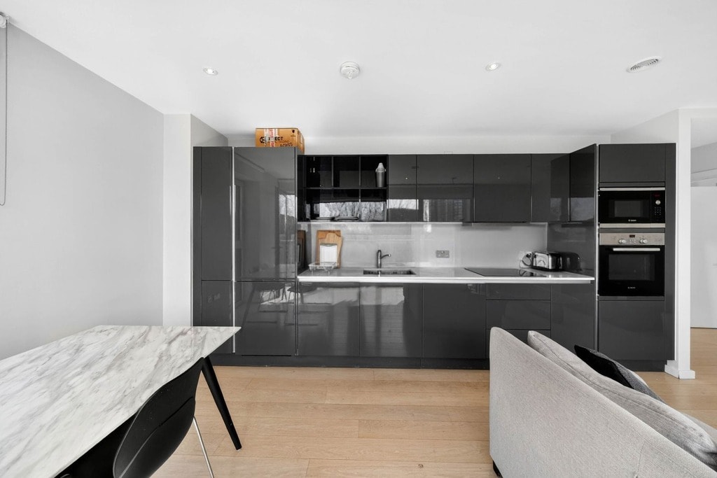 Glasshouse Gardens, E20 1HR