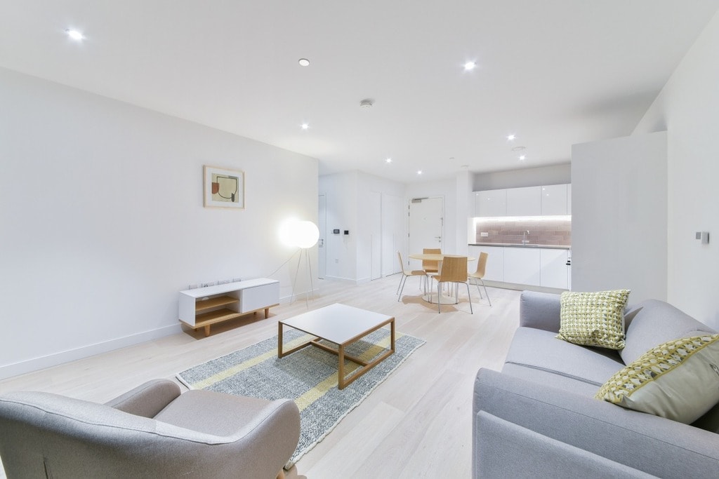 Schooner Road, E16 2PT