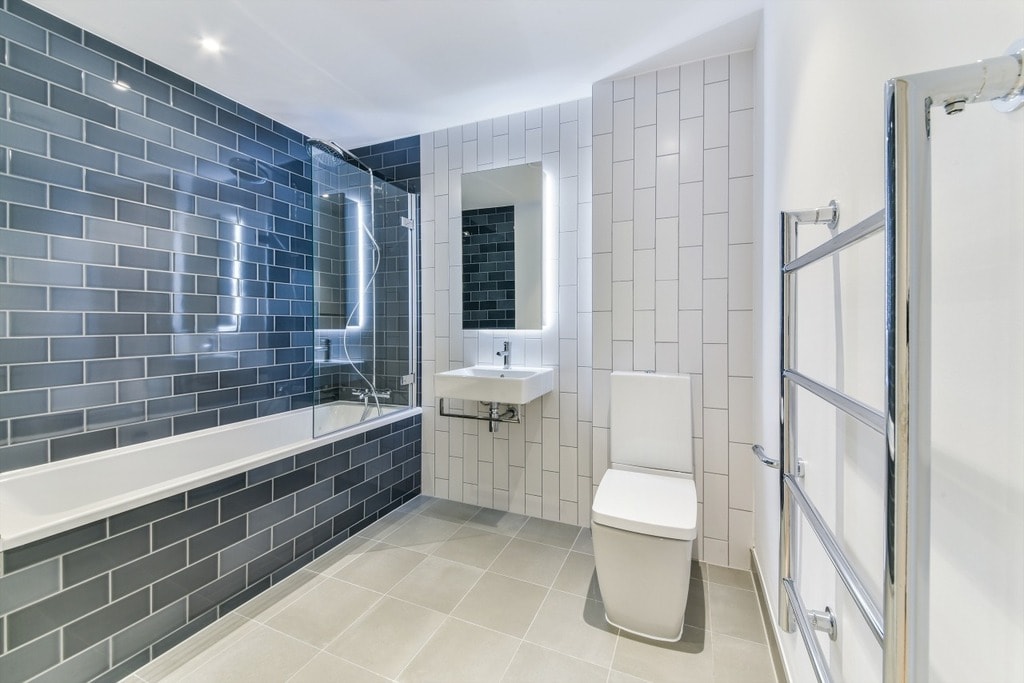 Schooner Road, E16 2PT