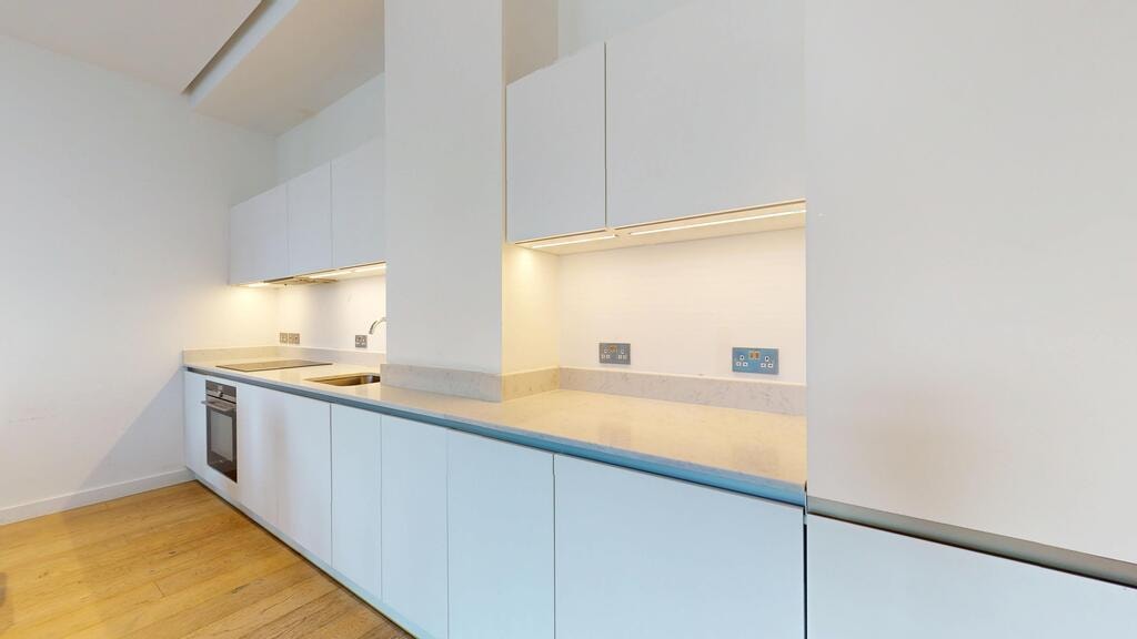 Highgate Hill, N19 5NA