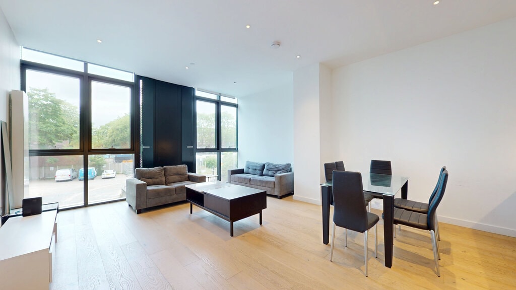 Highgate Hill, N19 5NA
