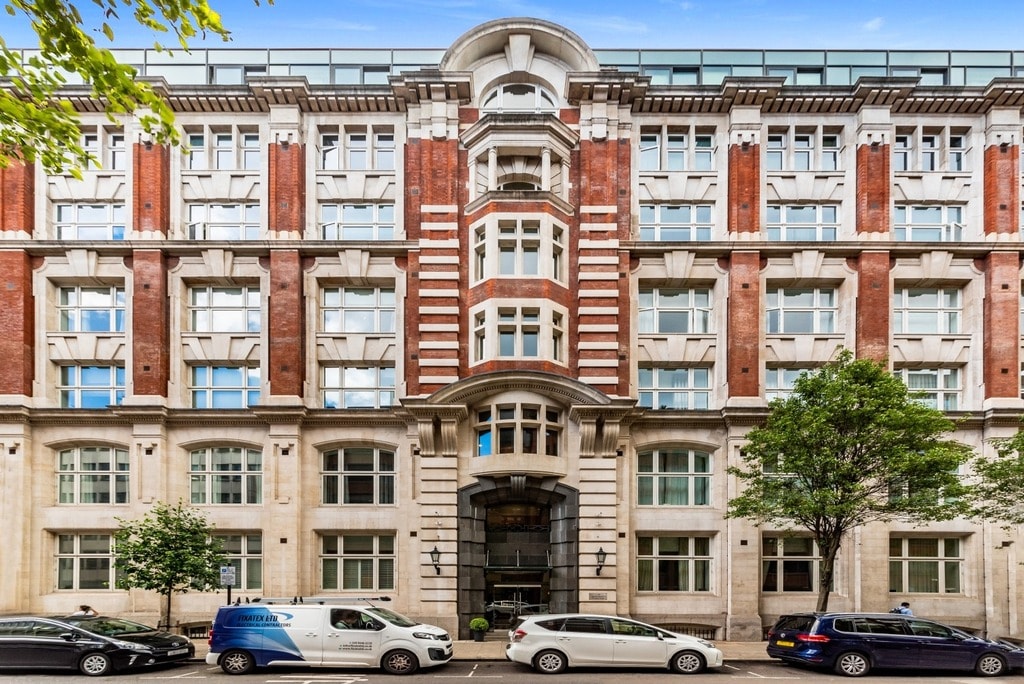 Leman Street, E1 8EY