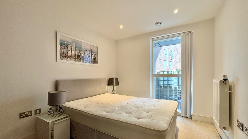 Lincoln Plaza, E14 9BU