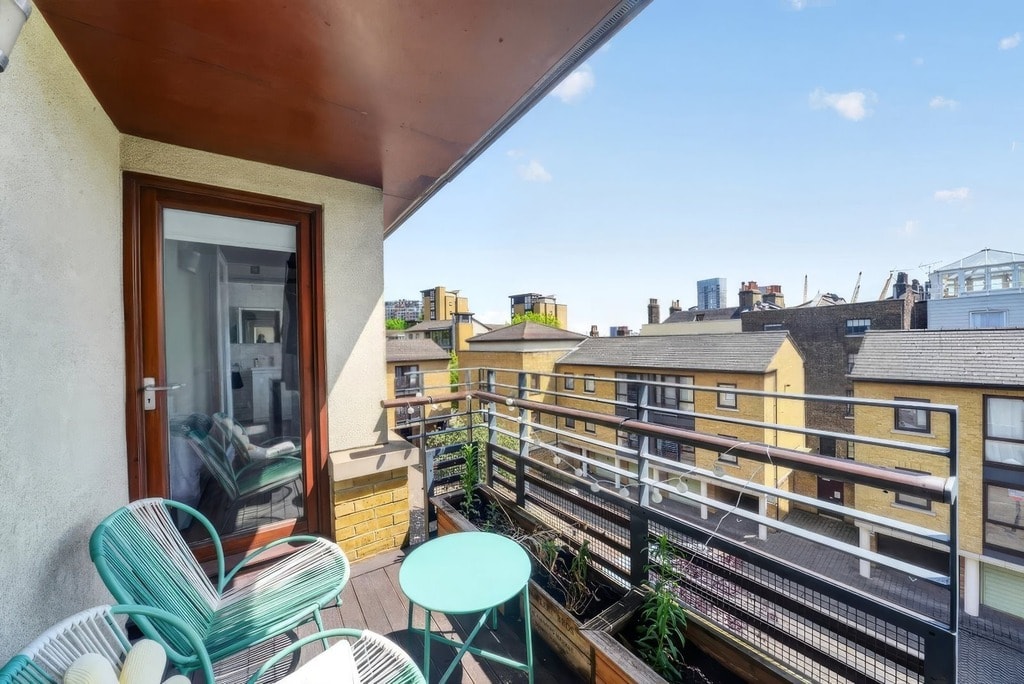 Vantage Mews, E14 9NY