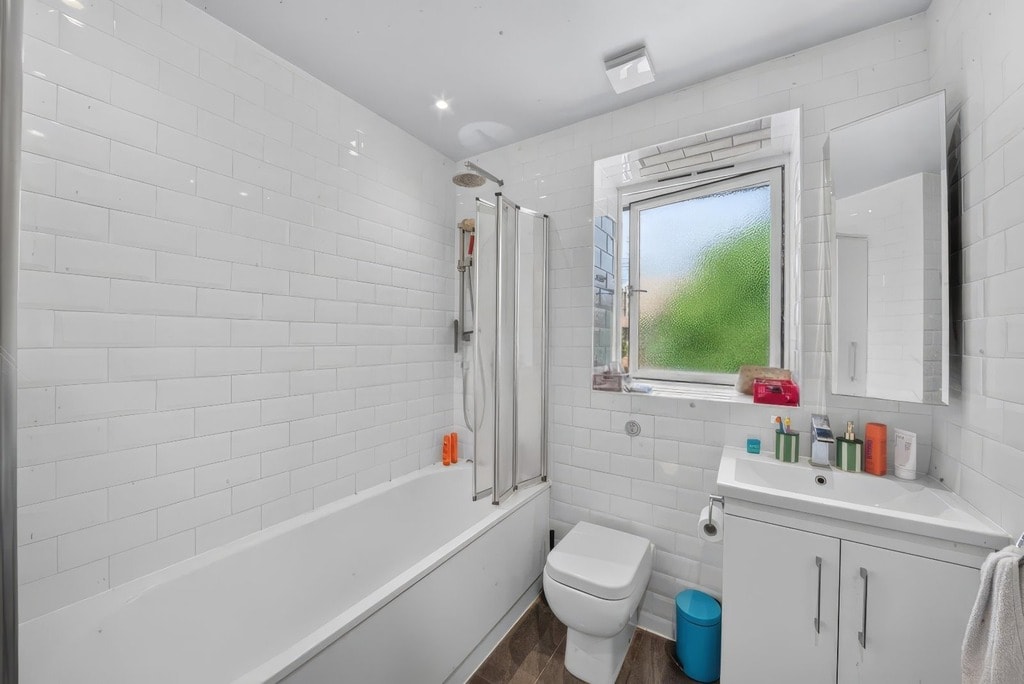 Vantage Mews, E14 9NY