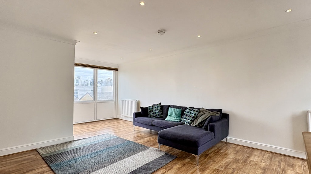 Vantage Mews, E14 9NY
