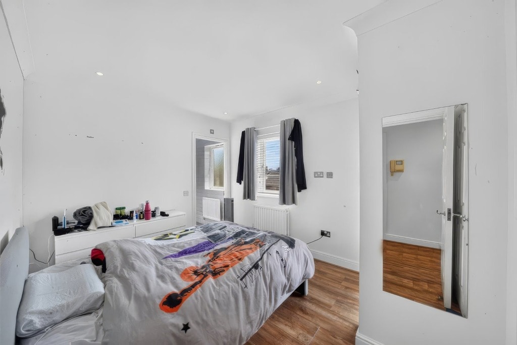 Vantage Mews, E14 9NY