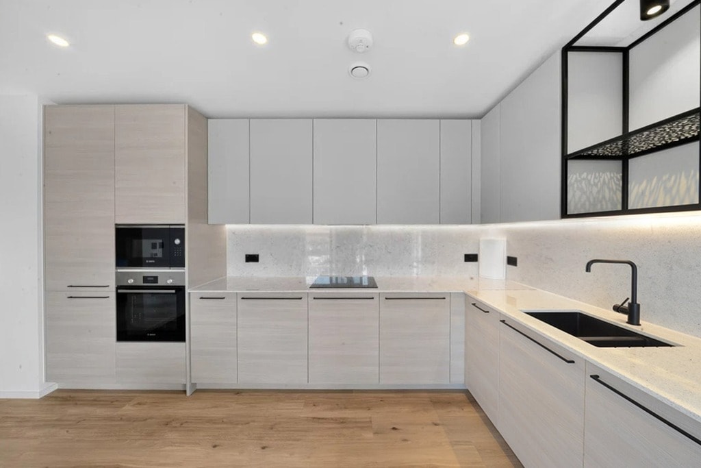 Hemlock Street, E14 0XY