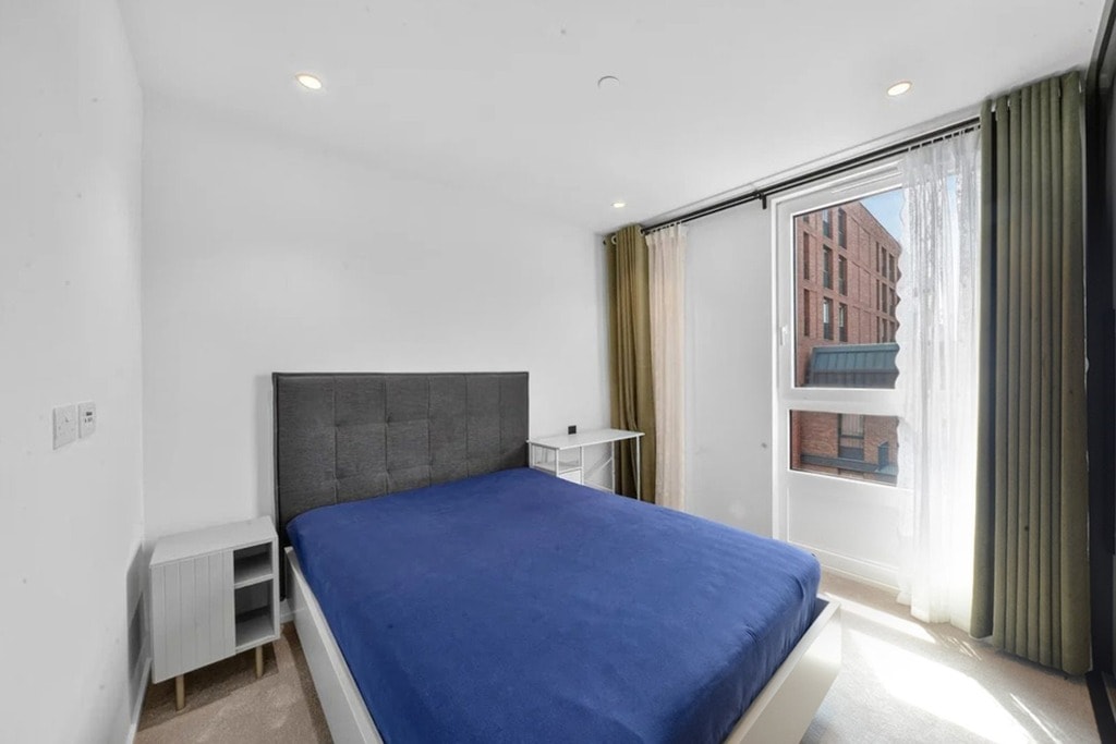 Hemlock Street, E14 0XY