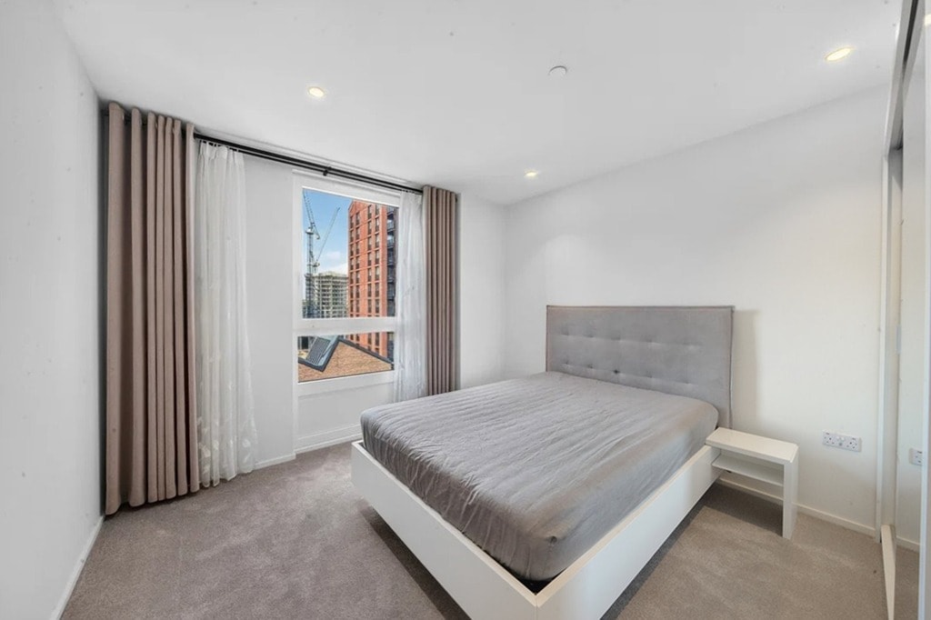 Hemlock Street, E14 0XY